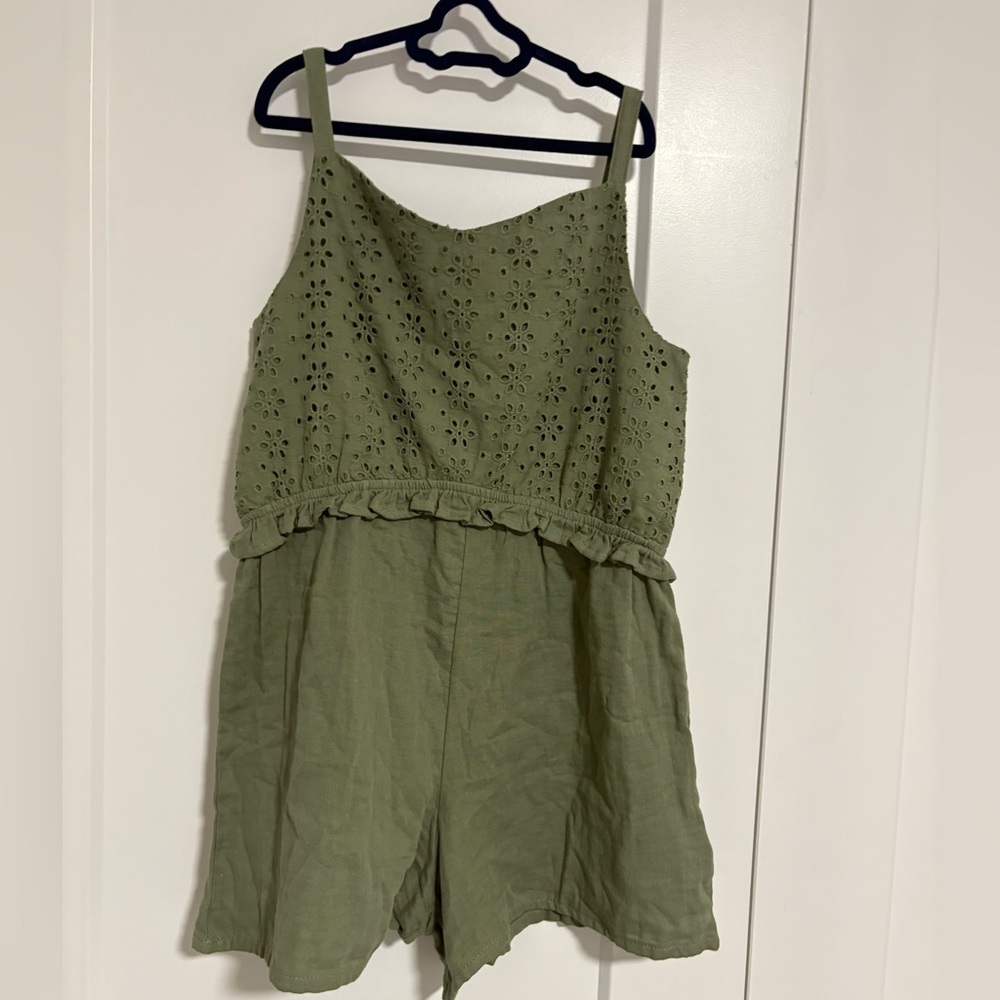 NWT Cupcakes & Cashmere Kids Green Eyelet Romper Girl's‎ Size Large 10/12